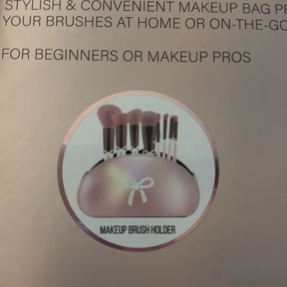 Glitz & Glam Bow makeup brushes viral 🎀🎀🎀💎💎💎 - Picture 13 of 14